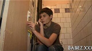 Потрясающий совершеннолетний подросток девушка - порно видео